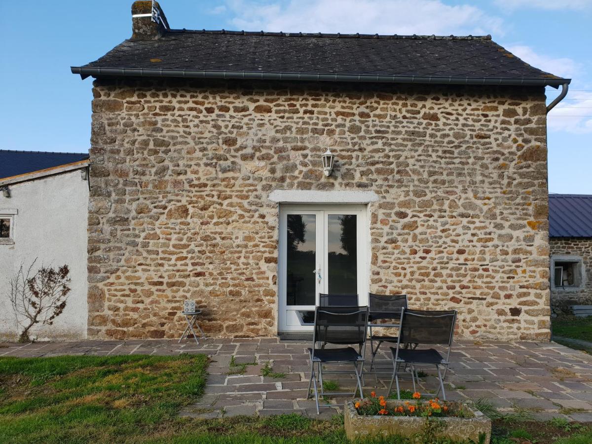 Gite à Romagnė Romagne  Esterno foto
