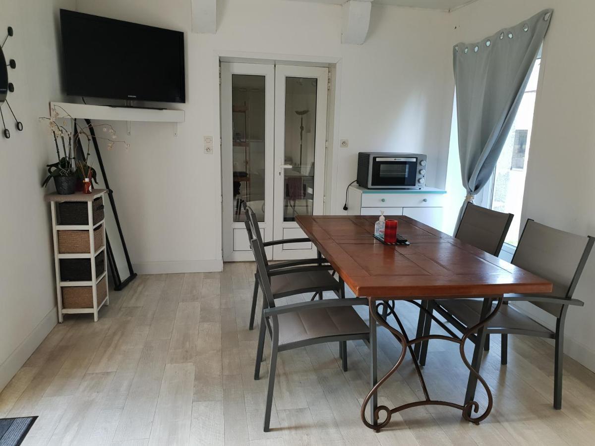 Gite à Romagnė Romagne  Esterno foto